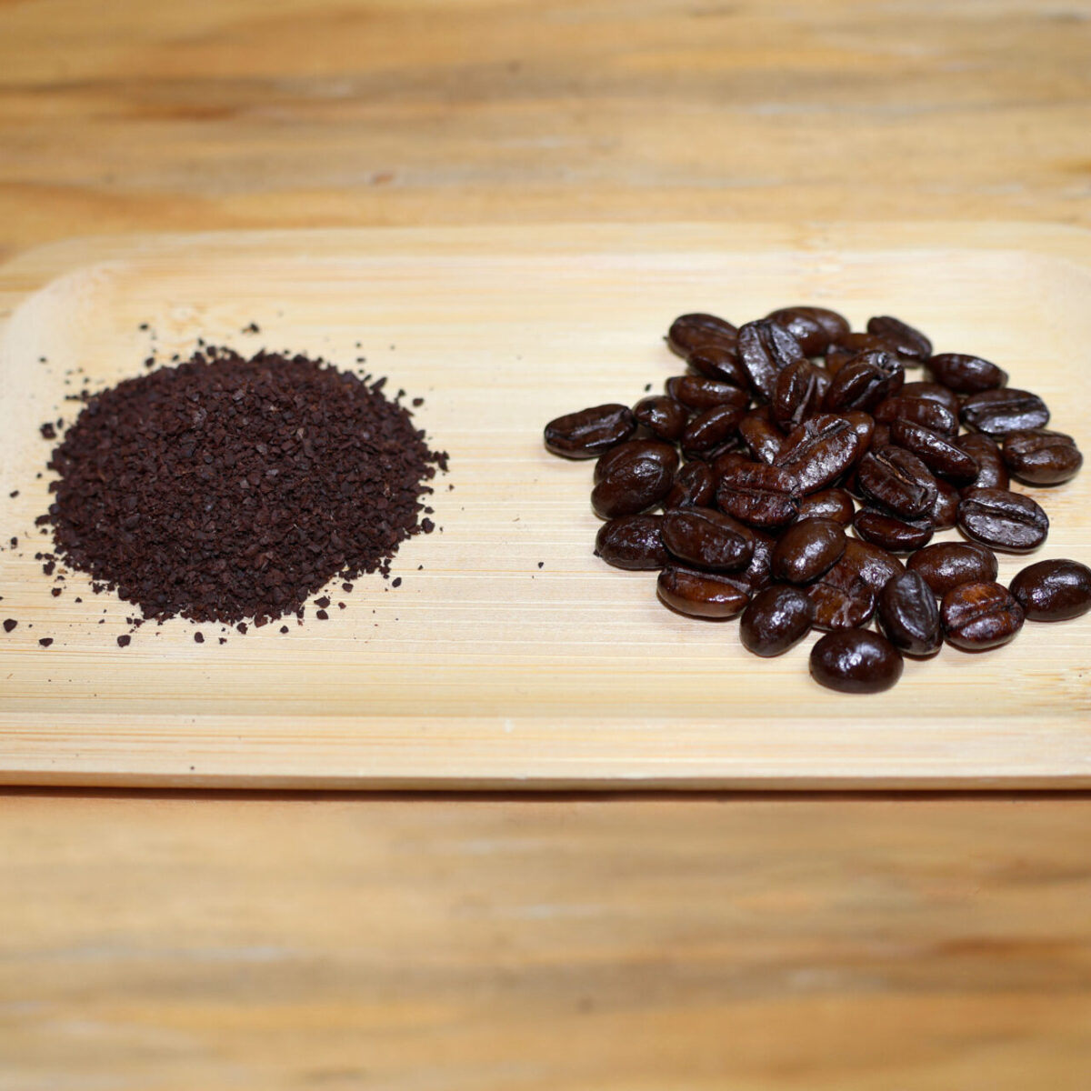 ネパール産オーガニックコーヒー Nepa Coffeeの粉と豆